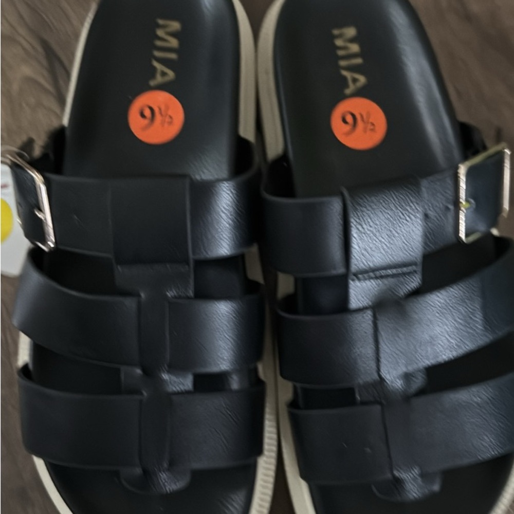 Brand New And Extremely Comfortable And Stylish  Woman’s MIA Sandals Size 9.5